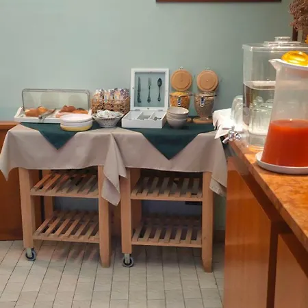 Hotel Etrusco *