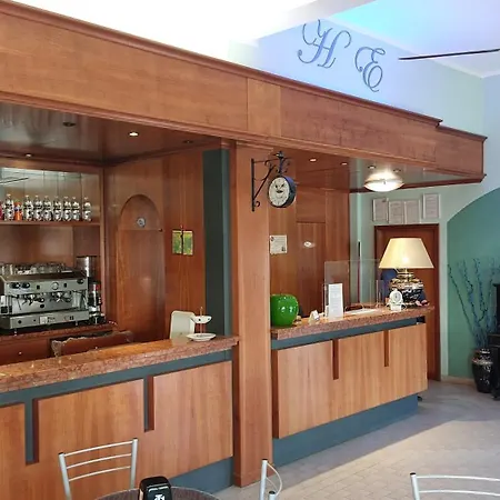 Hotel Etrusco *