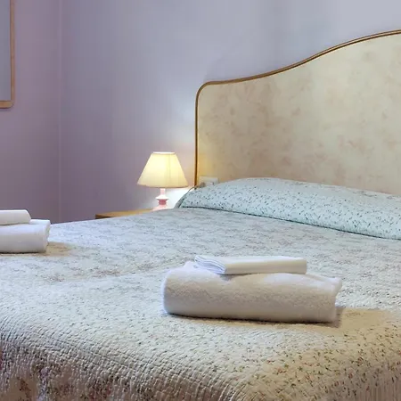 Hotel Etrusco *