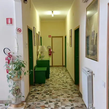 Etrusco Hotel *